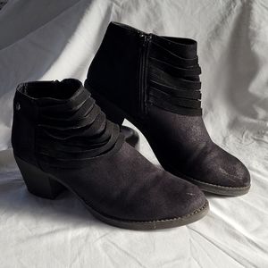 Makalu, W10, black heeled boots